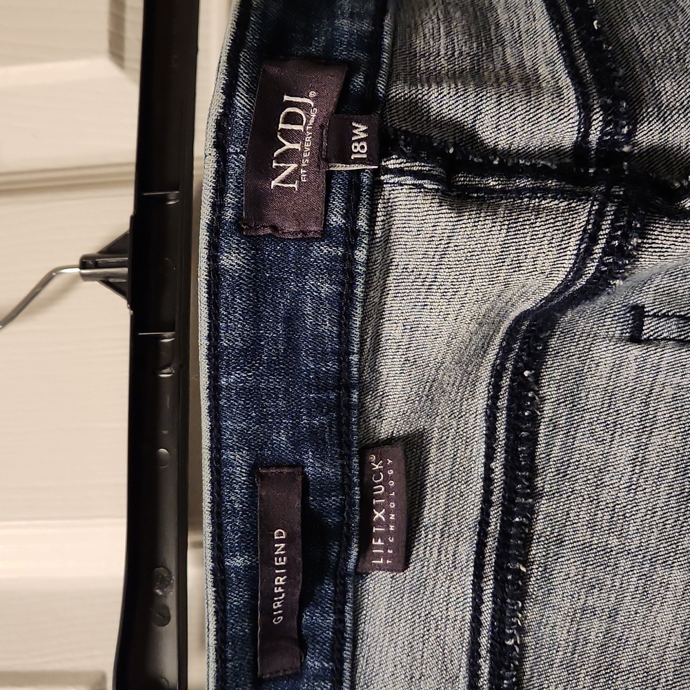 NYDJ Women's jeans - Picture 3 of 7